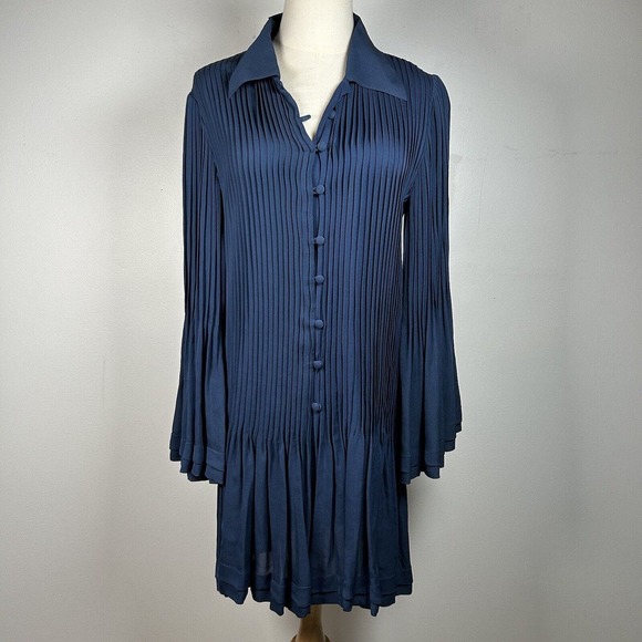 SACHIN  BABI Dresses & Skirts - SACHIN & BABI Navy Blue Silk Pleated Long Sleeve Dress. Size 6
